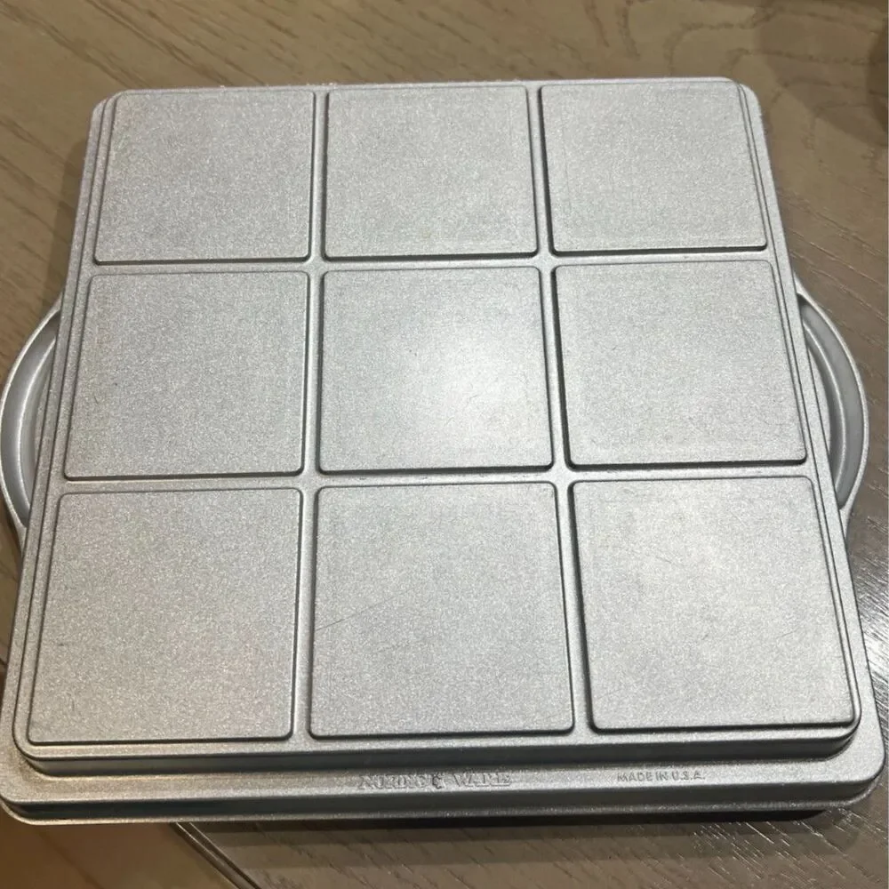 Nordic Ware Cast Aluminum Snowflake English Shortbread Pan